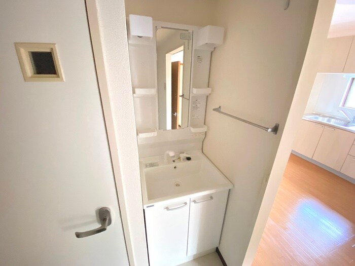 物件内観写真9　(洗面)