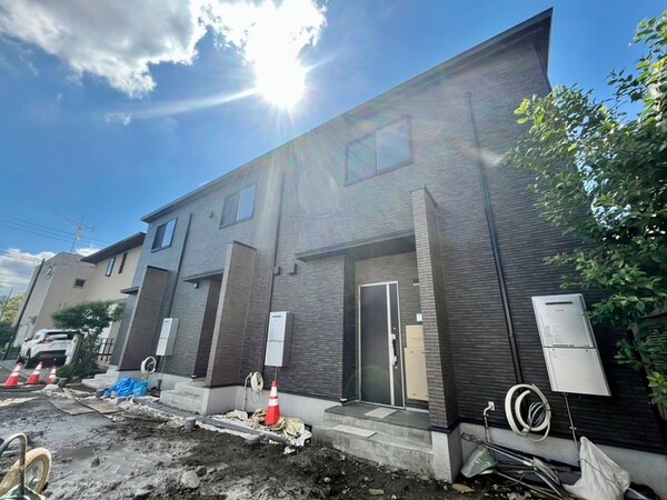 建築中