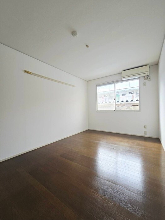 物件内観写真6　(居室)