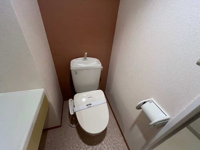 物件内観写真16　(トイレ)