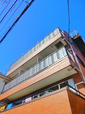 メゾンドアゼリア外観写真