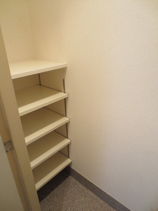 物件内観写真10　(靴箱)