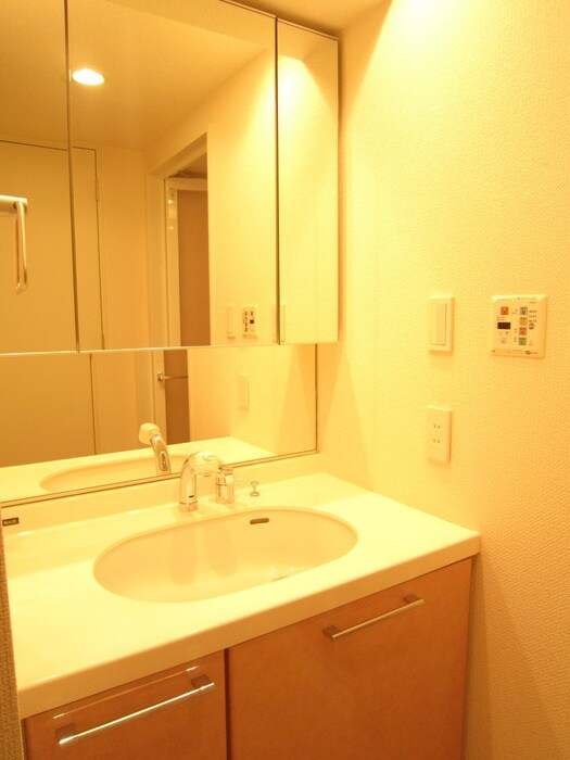 物件内観写真12　(洗面)