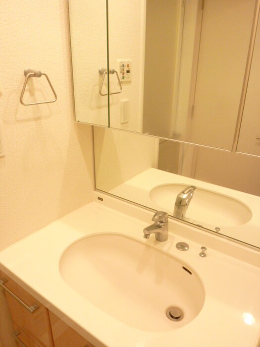 物件内観写真13　(洗面)