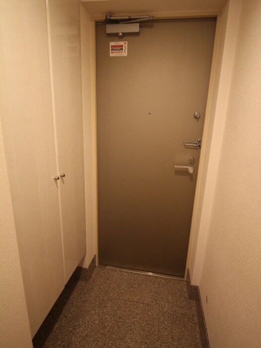 物件内観写真14　(玄関)
