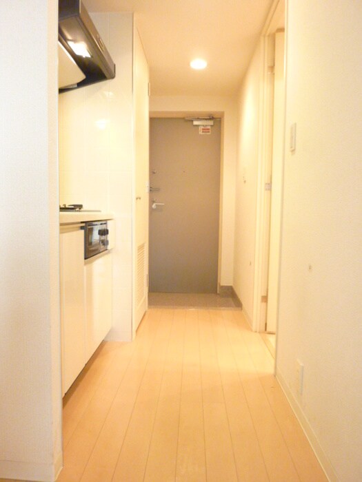 物件内観写真14　(廊下)