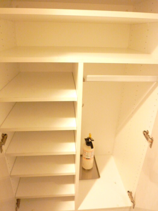 物件内観写真15　(靴箱)