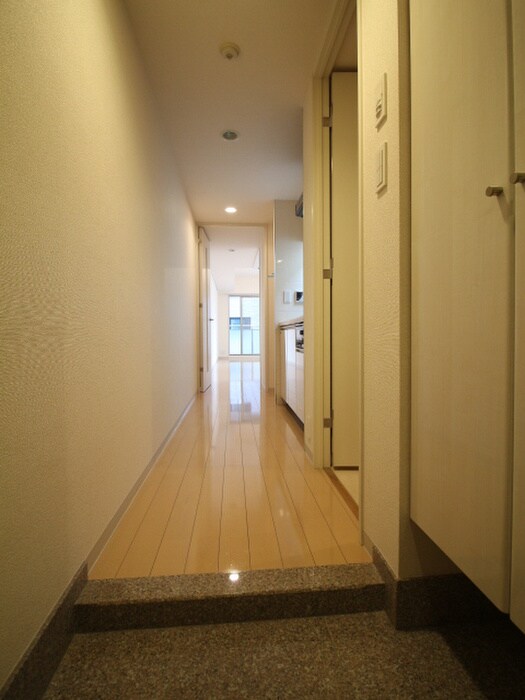 物件内観写真16　(廊下)