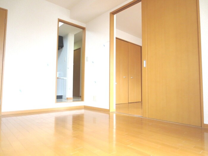 物件内観写真10　(居室)