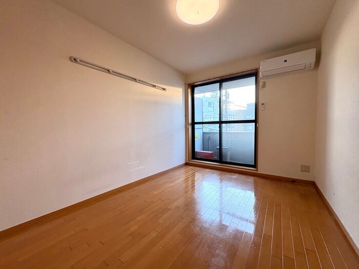 物件内観写真10　(居室)