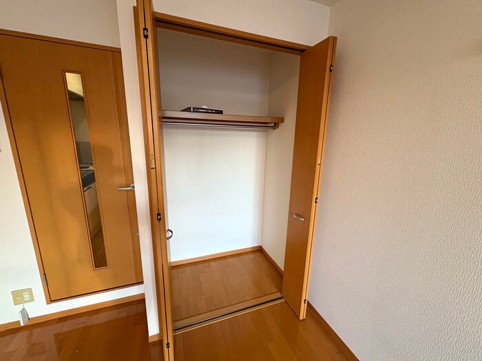 物件内観写真12　(収納)