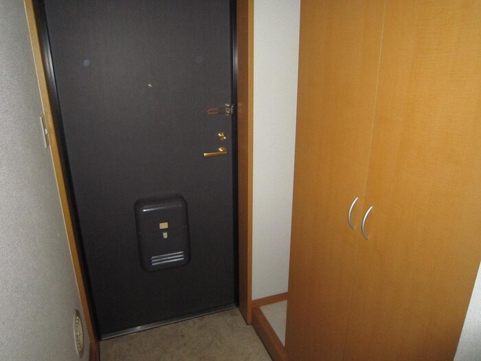 物件内観写真15　(玄関)