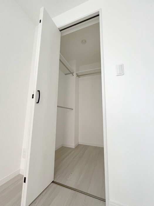 物件内観写真15　(収納)