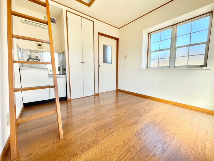 物件内観写真9　(居室)