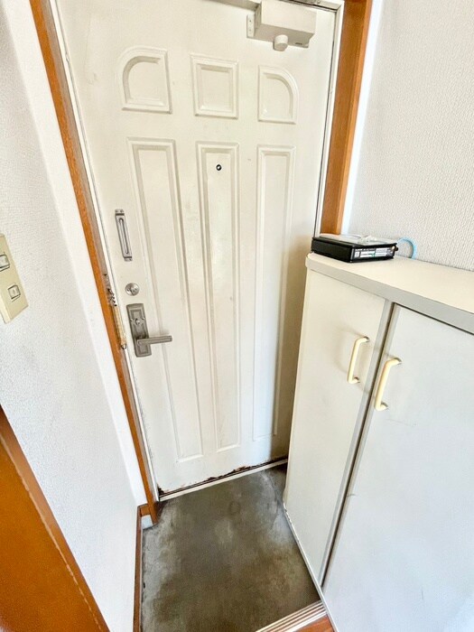 物件内観写真18　(玄関)