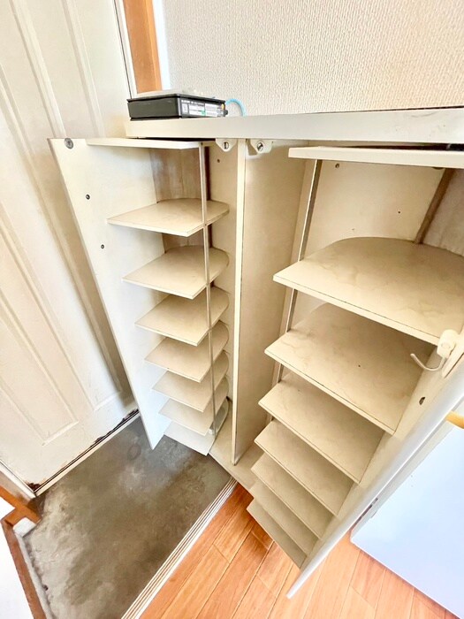 物件内観写真19　(靴箱)