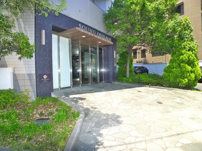 物件外観写真4　(エントランス部分)