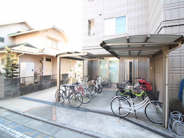 駐輪場