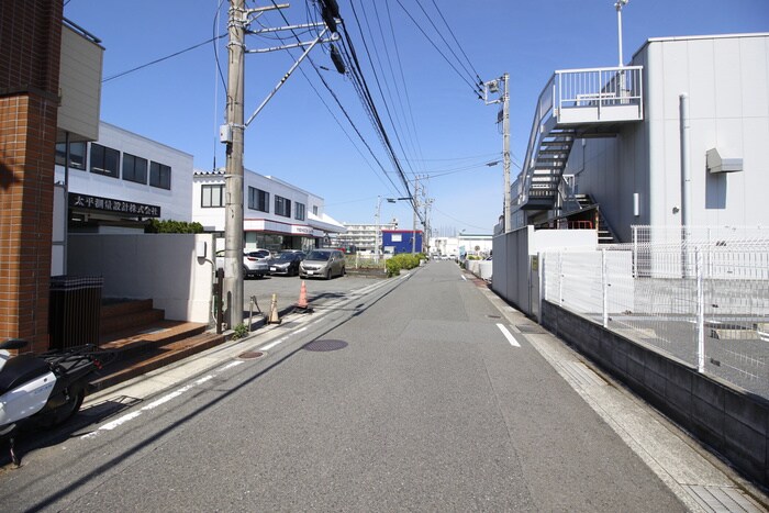 物件外観写真6　(周辺環境)