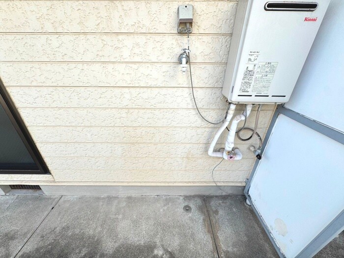 物件内観写真16　(洗濯機置場)