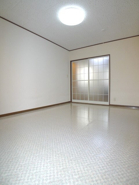 物件内観写真4　(居室)