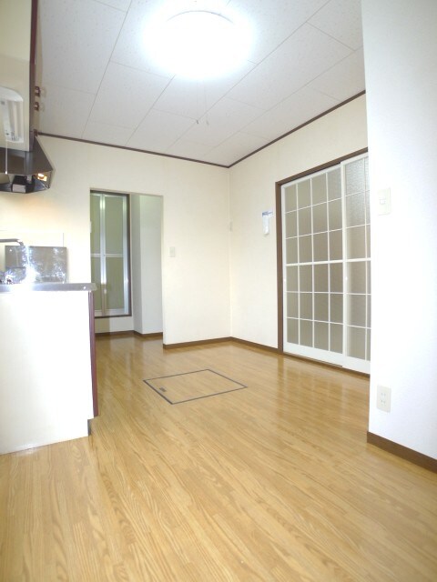 物件内観写真11　(玄関)