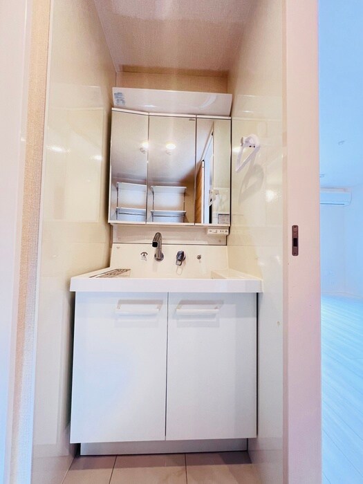 物件内観写真11　(洗面)