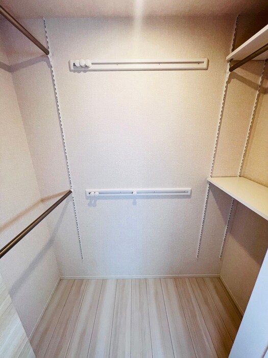 物件内観写真12　(収納)