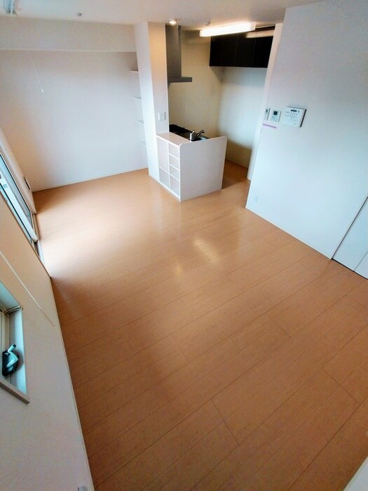 物件内観写真6　(室内からの展望)