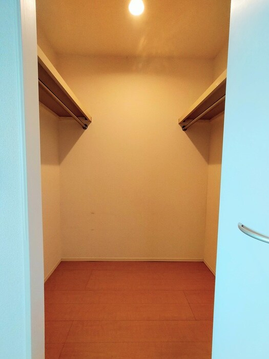 物件内観写真11　(収納)