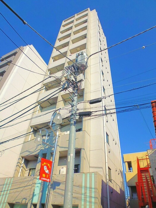 物件外観写真1　(エントランス部分)