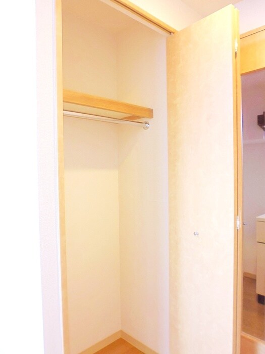 物件内観写真6　(収納)