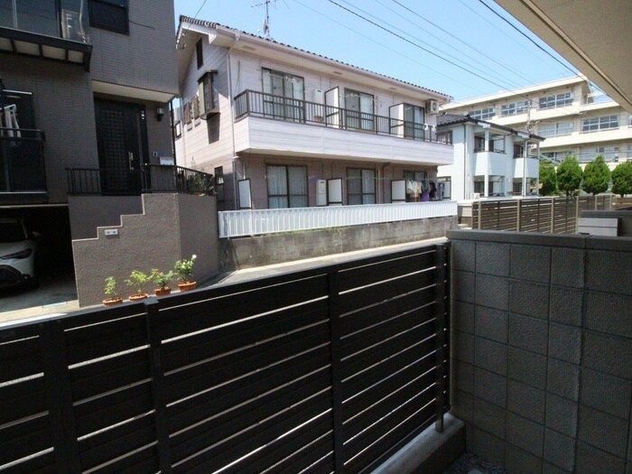 物件内観写真18　(室内からの展望)