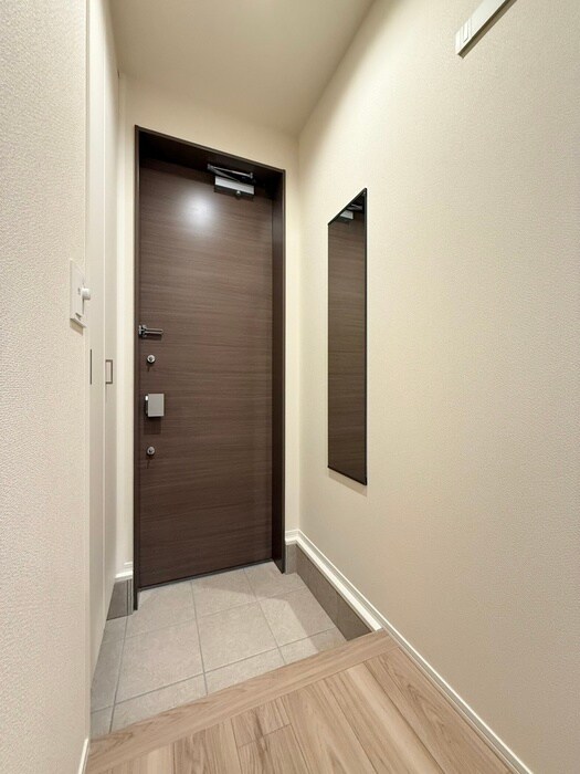物件内観写真18　(玄関)