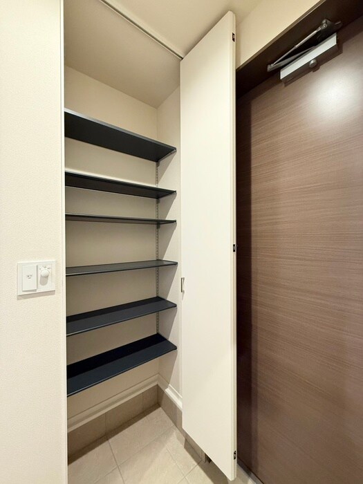 物件内観写真19　(靴箱)