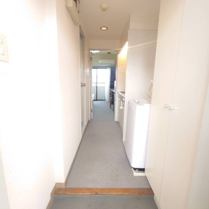 物件内観写真17　(廊下)