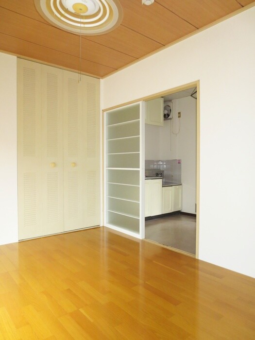 物件内観写真10　(居室)