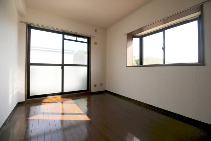 物件内観写真9　(居室)