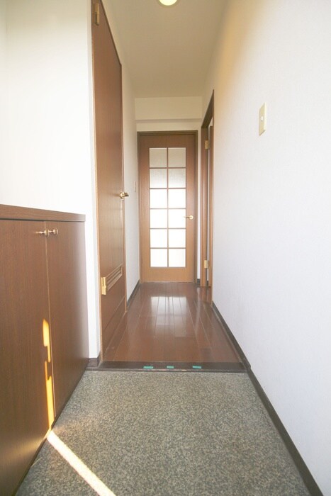 物件内観写真15　(玄関)