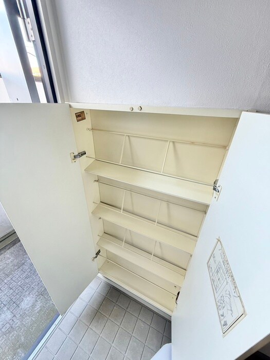 物件内観写真18　(靴箱)