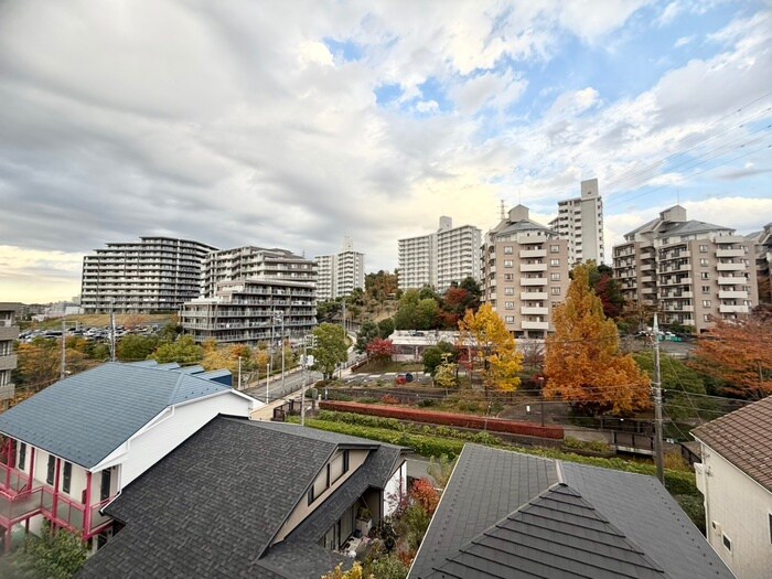 物件内観写真16　(室内からの展望)