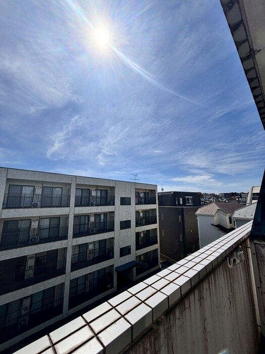 物件内観写真14　(室内からの展望)