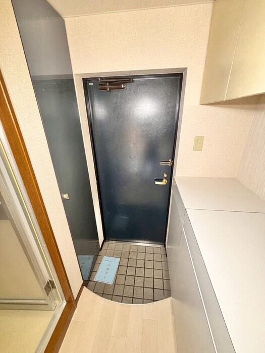 物件内観写真15　(玄関)