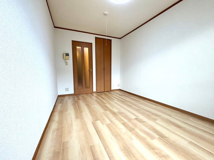 物件内観写真8　(居室)