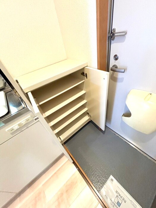 物件内観写真19　(靴箱)