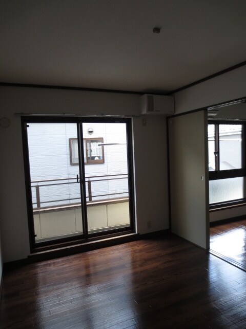 物件内観写真8　(居室)