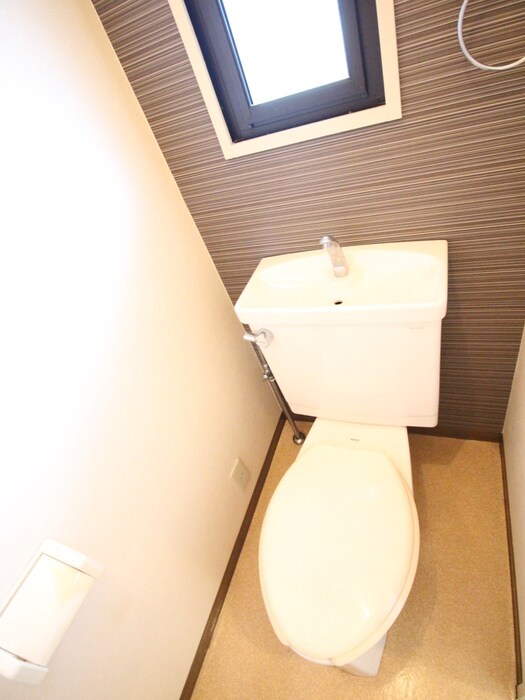 物件内観写真11　(トイレ)