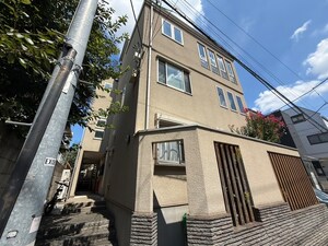 カ－サ北沢外観写真