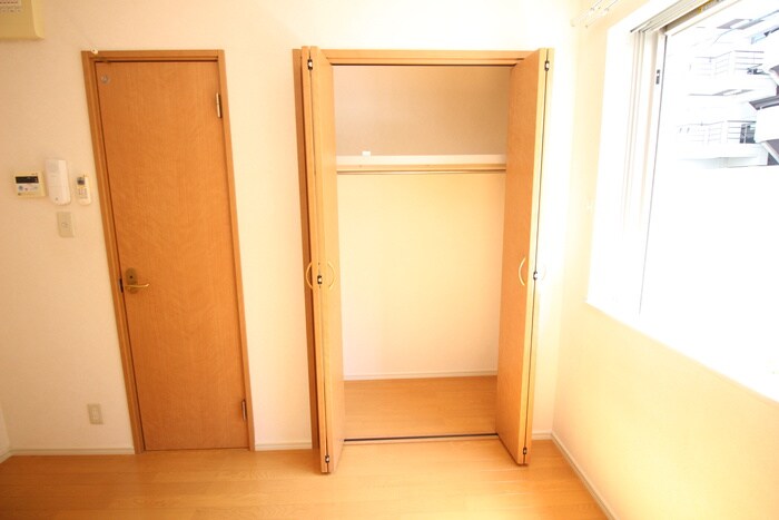 物件内観写真13　(収納)