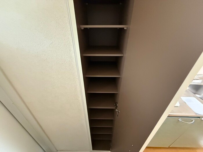 物件内観写真15　(靴箱)